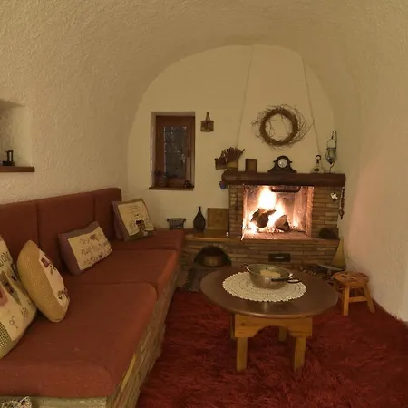 St. John Traditional House Tatil Evi