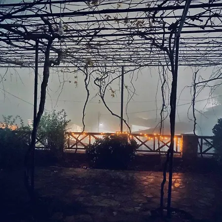 Dom wakacyjny St. John Traditional House *