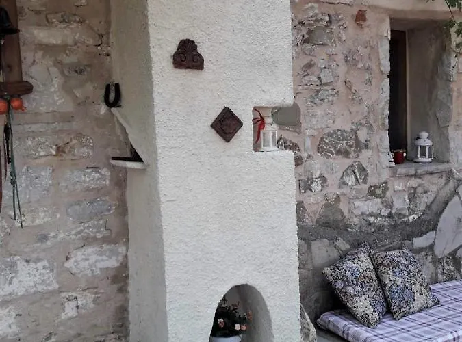 St. John Traditional House Hébergement de vacances