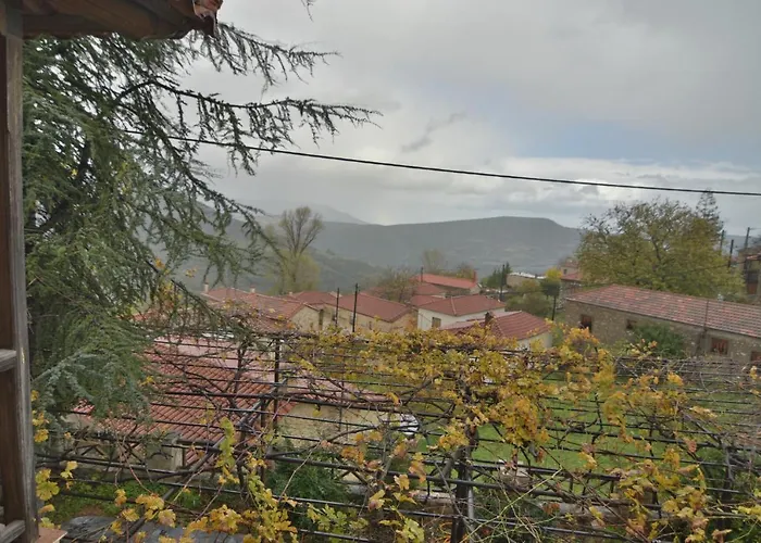 St. John Traditional House Hébergement de vacances